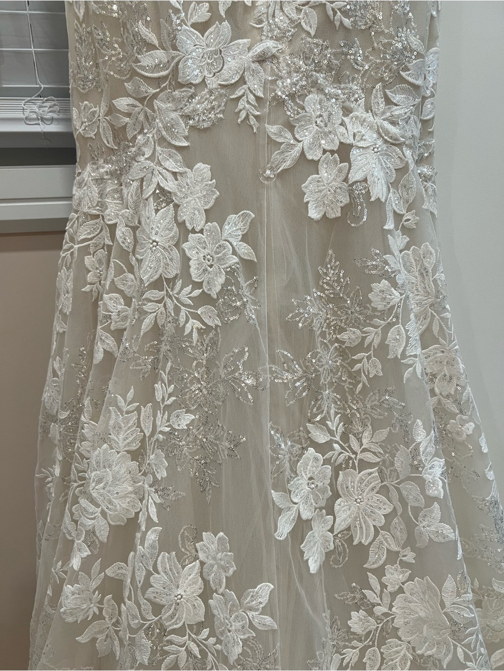 Berta wedding dress with detachable sleeves - Picture 10 of 15
